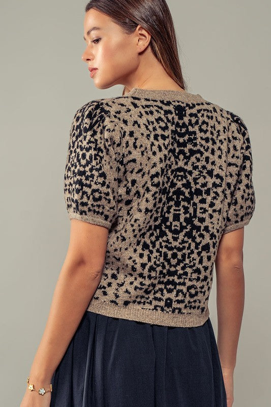 Animal Coded Short Sleeve Knit Top